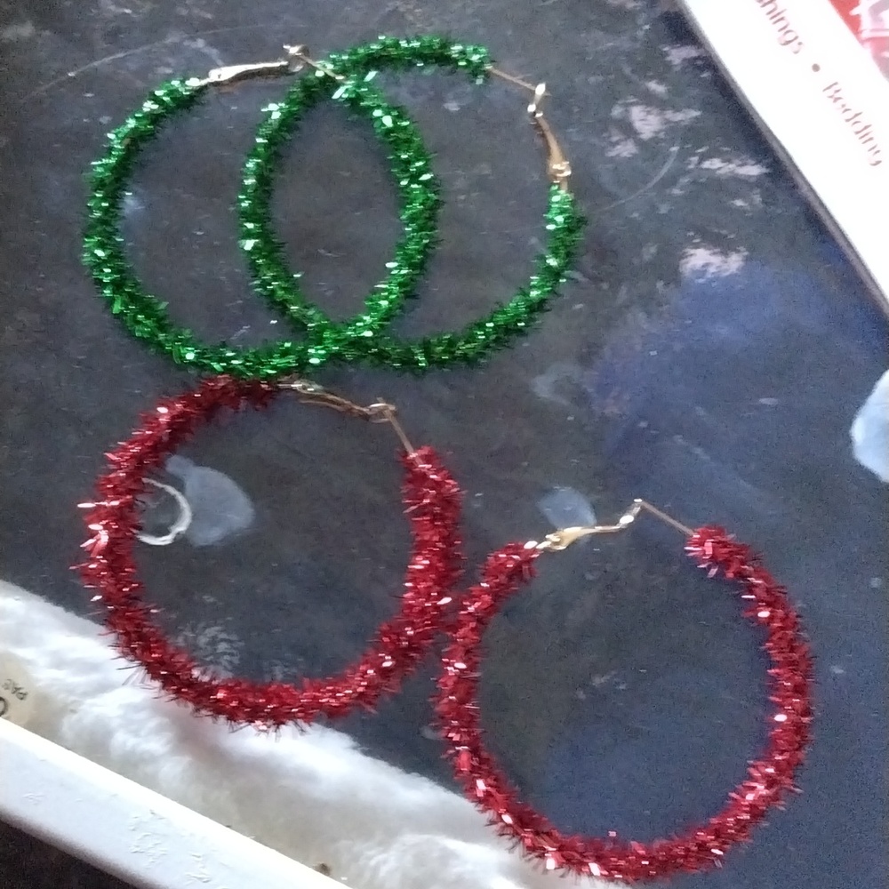 Christmas wreath green and Red sold